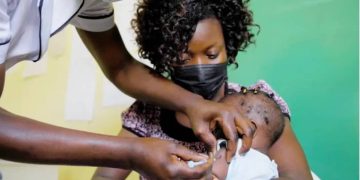 هشدار بانک جهانی:۸۳۱ میلیون انسان هنوز زیر خط فقر قرار دارند