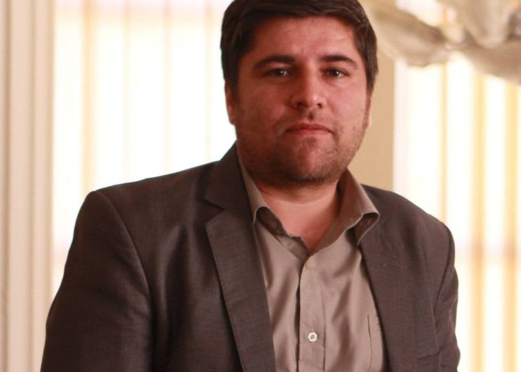 مهران موحد: آشنایی با شعر و نثر پارسی، جهان‌بینی انسان را وسعت می‌دهد