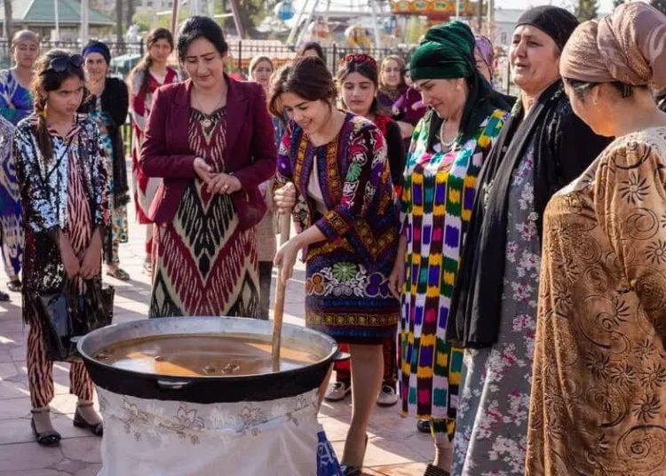 سنت کهن سمنک‌پزی به‌عنوان میراث فرهنگی تاجیکستان در فهرست جهانی یونسکو ثبت شد