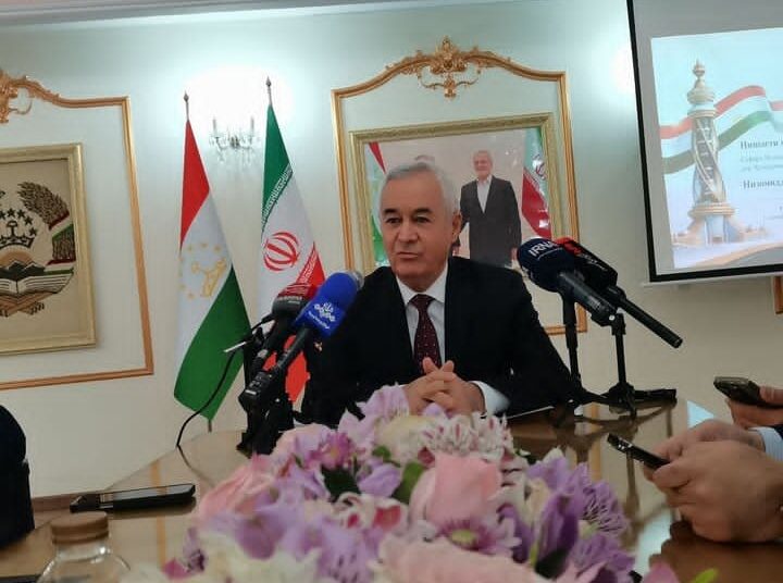 زاهدی: هدف از اهدای شاهنامه فردوسی، تقویت هویت تاجیکان و پاسداری از فرهنگ نیاکان است