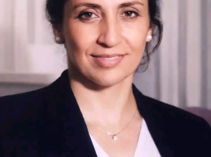 ثریا بها: وقتی مثنوی معنوی و دیوان حافظ را از پارسی به دری برگردان کردند، درود می‌فرستم